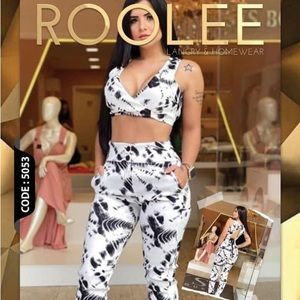 2 Sexy Pieces Women’s Outfit, Crop Top with its Pants.Black andwhite Outfit❤️‍🔥